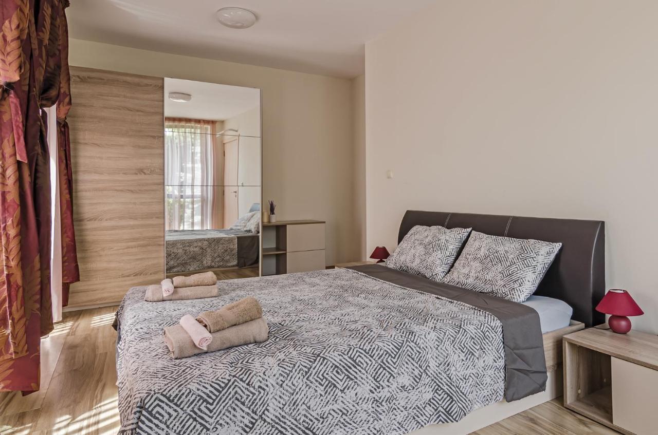 Garden Palace Apartman Várna Kültér fotó